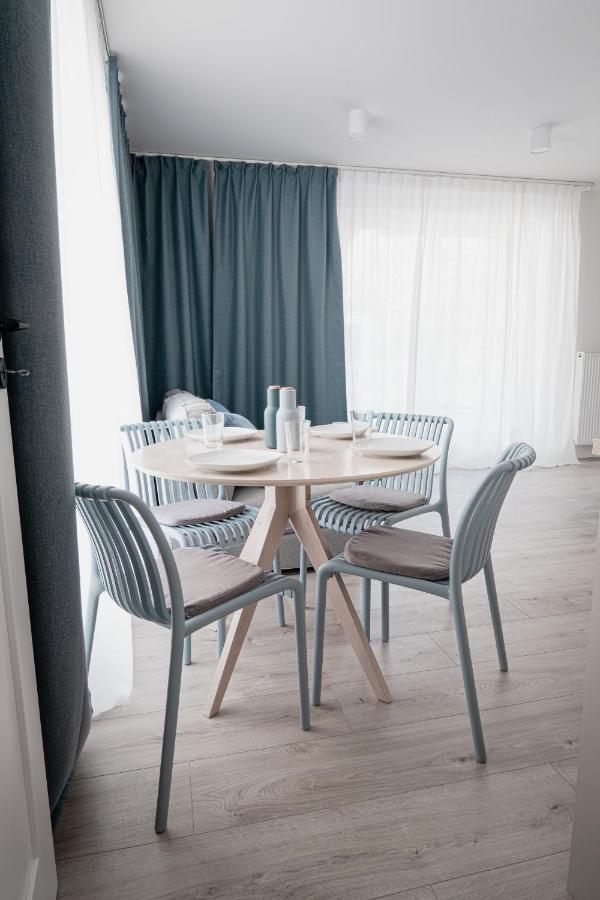 Homewell Apartments Game And Movie Poznań Buitenkant foto